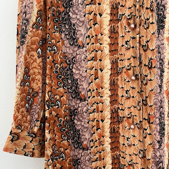 Vintage Feather Pattern Pearl Button Maxi - Picture 2 of 8